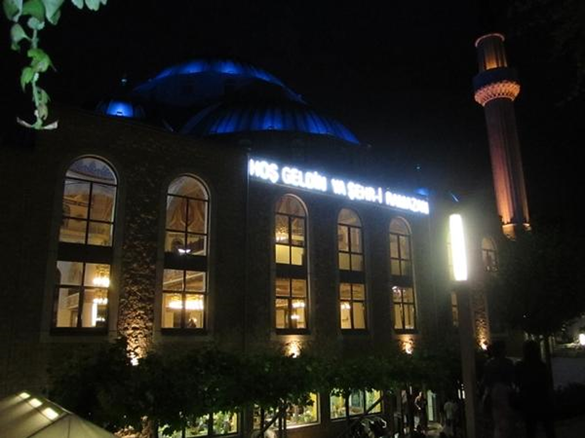 Ditib Duısburg Camıı Ramazanda Dolup Taşıyor
