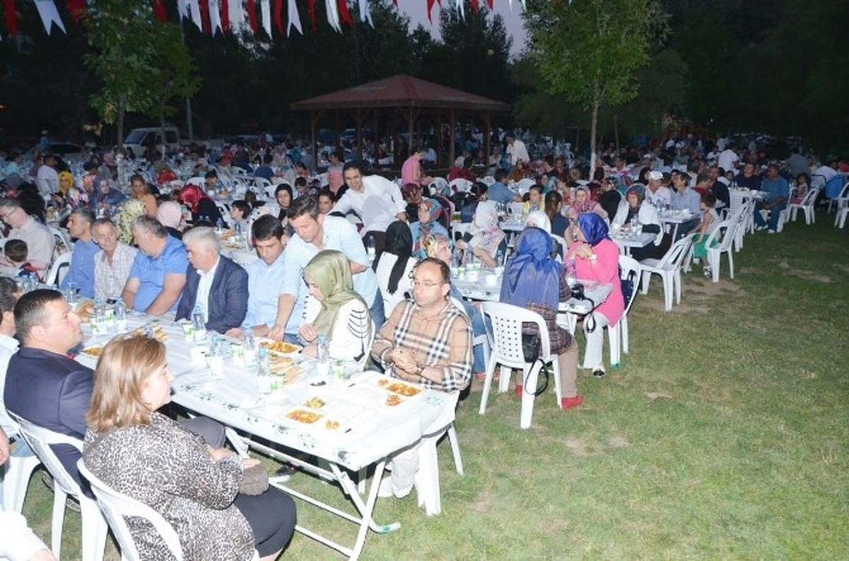 Dumlupınar ve Eşme Sahil\'de Ramazan Etkinlikleri