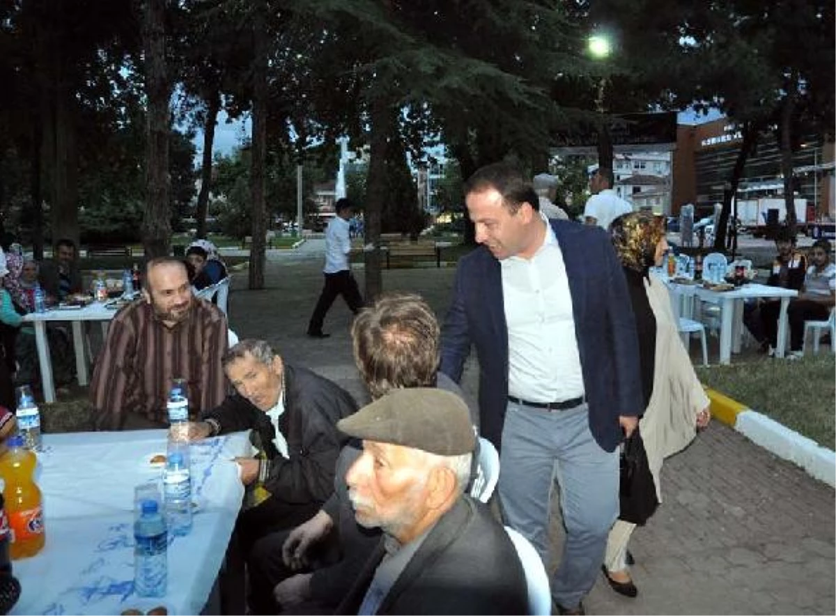 Erbaa\'da "İftar Çadırından Polislere Yemek Verilmedi" İddiası