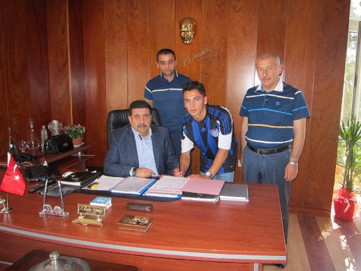 Gaziantep Büyükşehir Hacıyev\'i Aldı