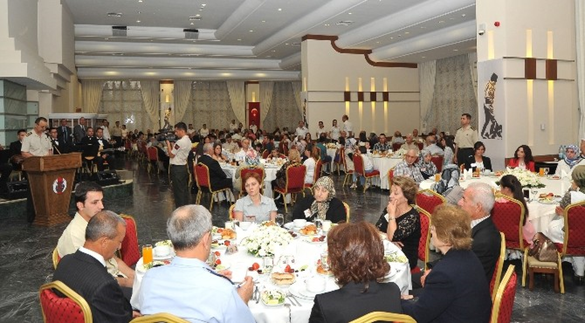 Genelkurmay Başkanlığı, Şehit Aileleri ve Malul ve Muharip Gazi ve Ailelerine İftar Verdi