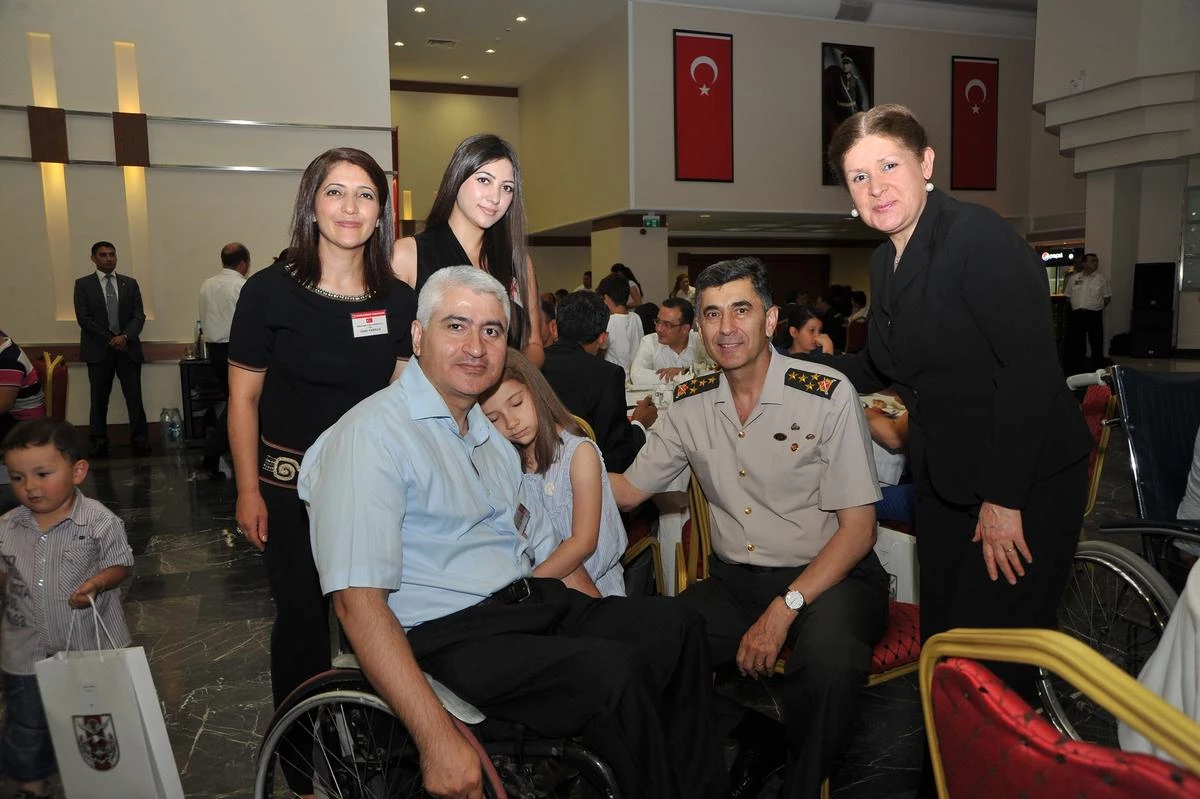 Genelkurmay Başkanlığı Şehit Ailelerine İftar Verdi