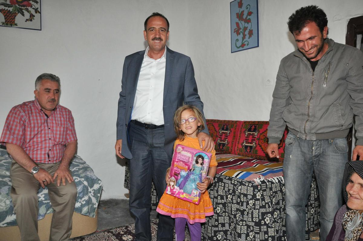 Gölbaşı\'da Gıda Yardımı