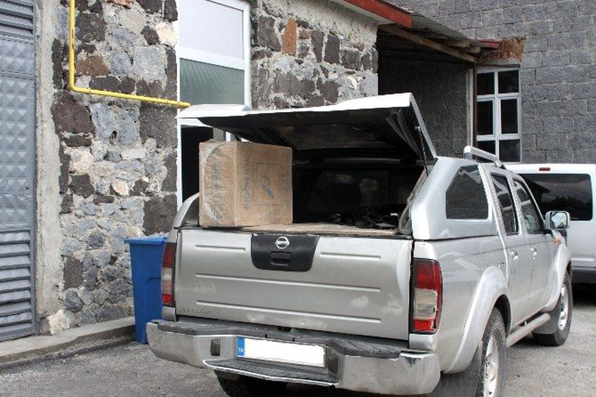 Kars\'ta 5 Bin Paket Kaçak Sigara Yakalandı