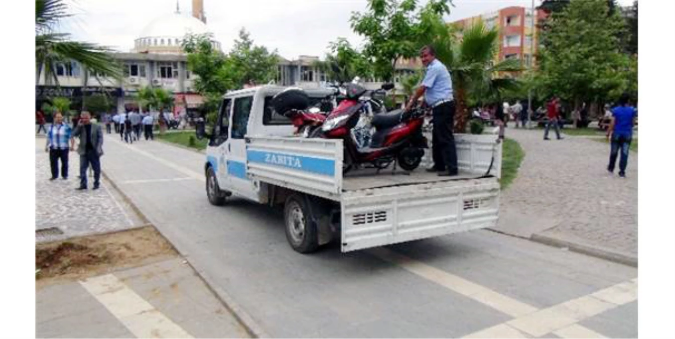 Kızıltepe\'de Zabıta, Bisiklet ve Motosiklet Topladı