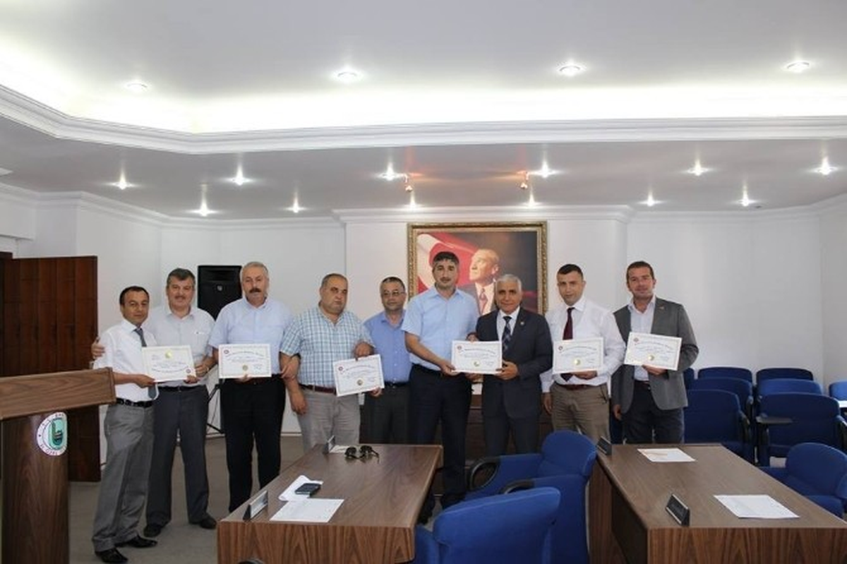 Bartın\'da Meclis Üyeleri Sertifikalarını Aldı
