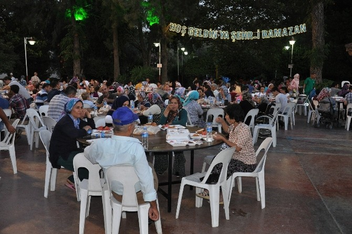 Menderes Mahyalarıyla Güzel