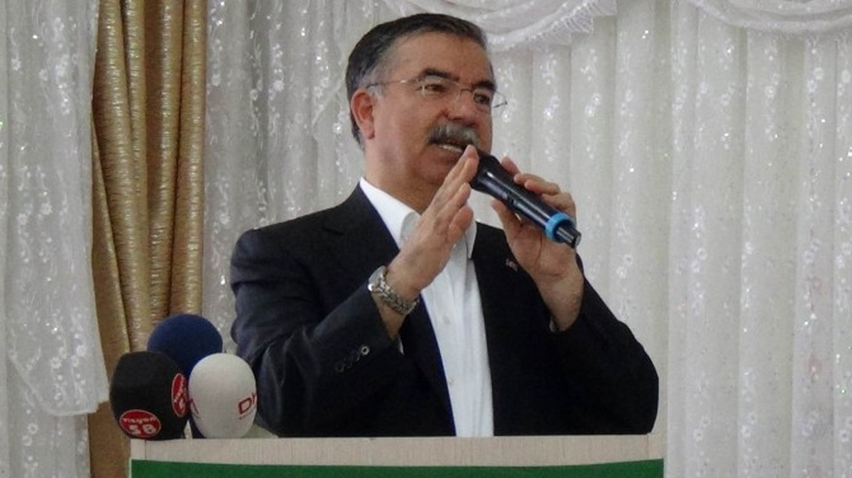 Milli Savunma Bakanı İsmet Yılmaz Sivas\'ta