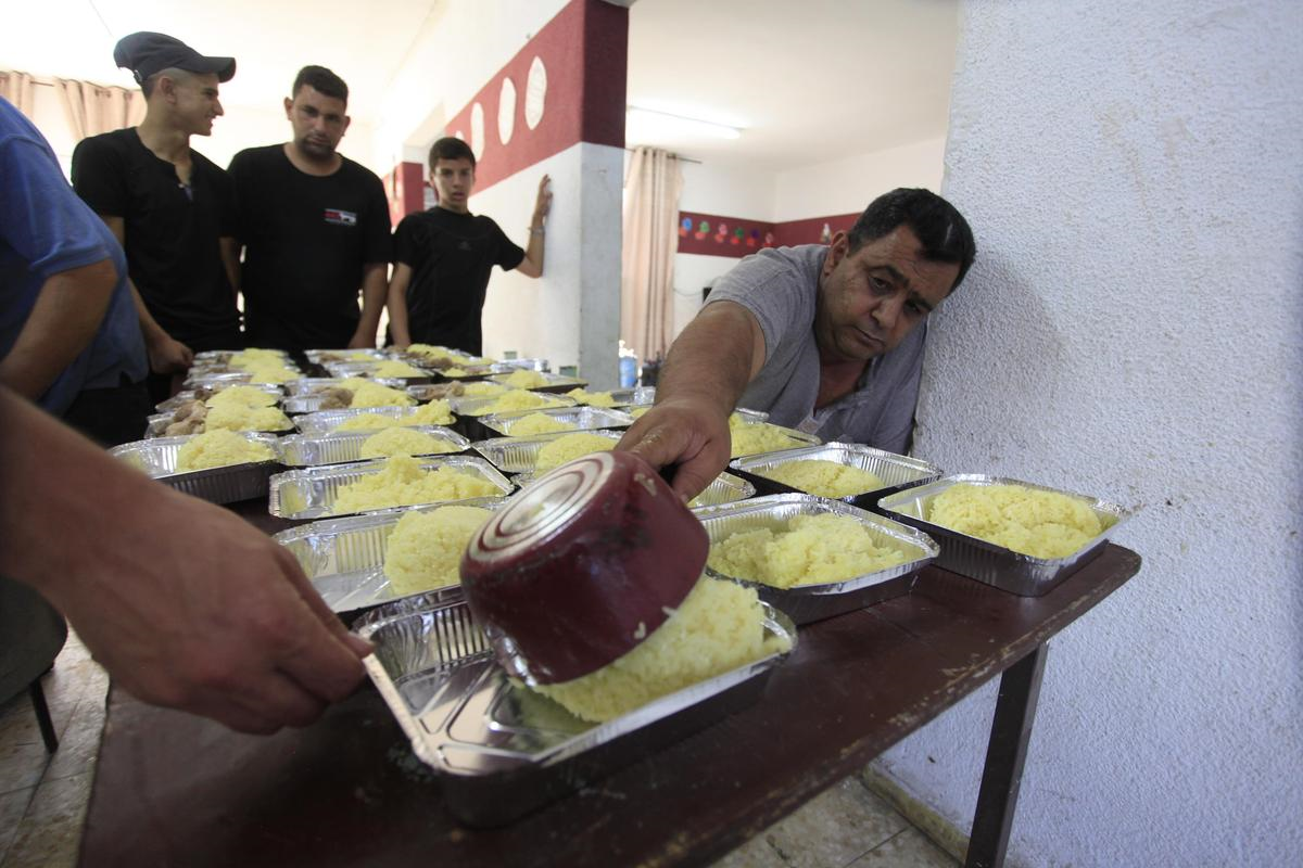 Batı Şeria\'da Mülteci Kamplarının Yemek İhtiyacını Tekkeler Karşılıyor