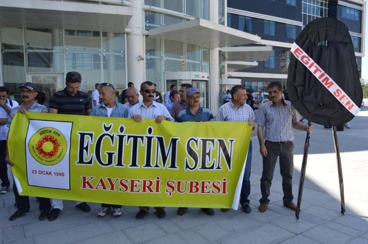Öğrencisinin Attığı Yumrukla Hayatını Kaybeden Öğretmen