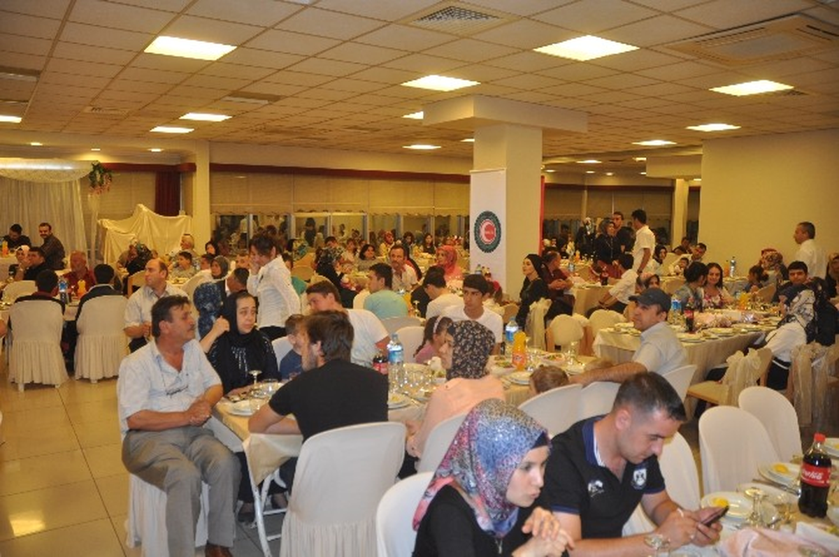 Öz İplik-İş Üyeleri İftarda Buluştu