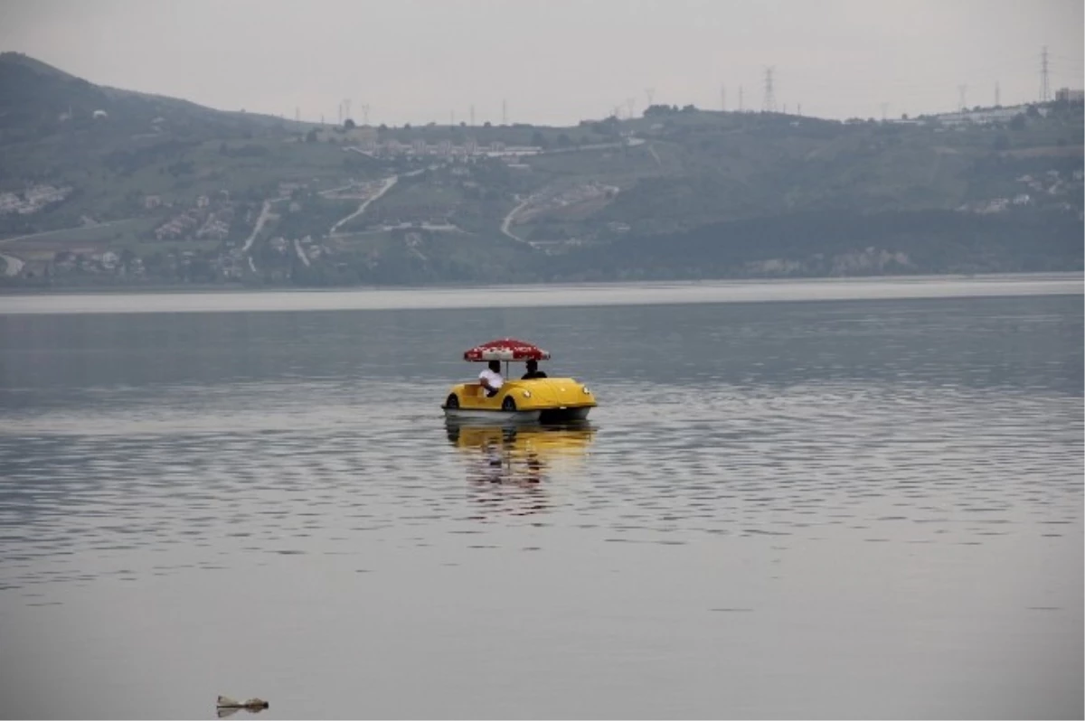Özdemir: "Sapanca Gölünden Sanayi Amaçlı Su Çekimi Durdurulsun"