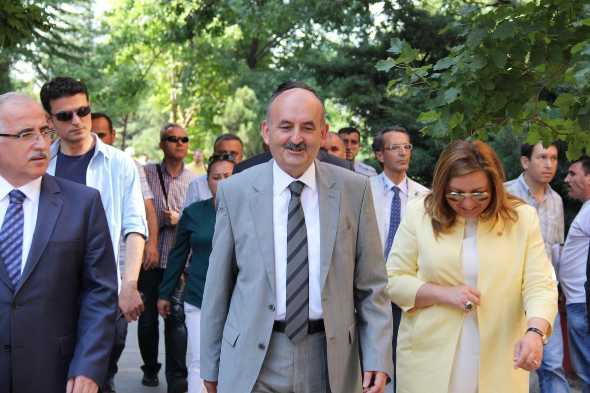 Sağlık Bakanı Müezzinoğlu Eskişehir\'de Açıklaması