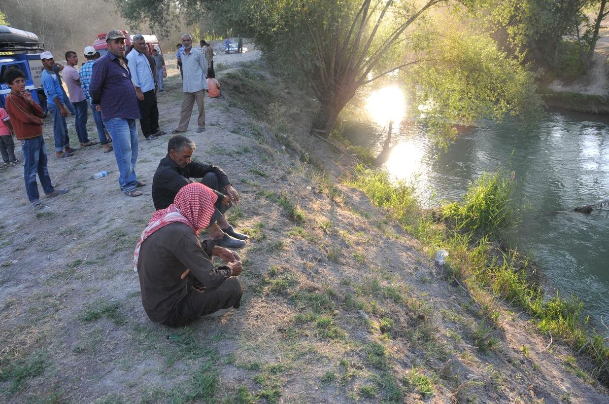 Sakarya Nehri\'ne Düşen Çocuk Boğuldu