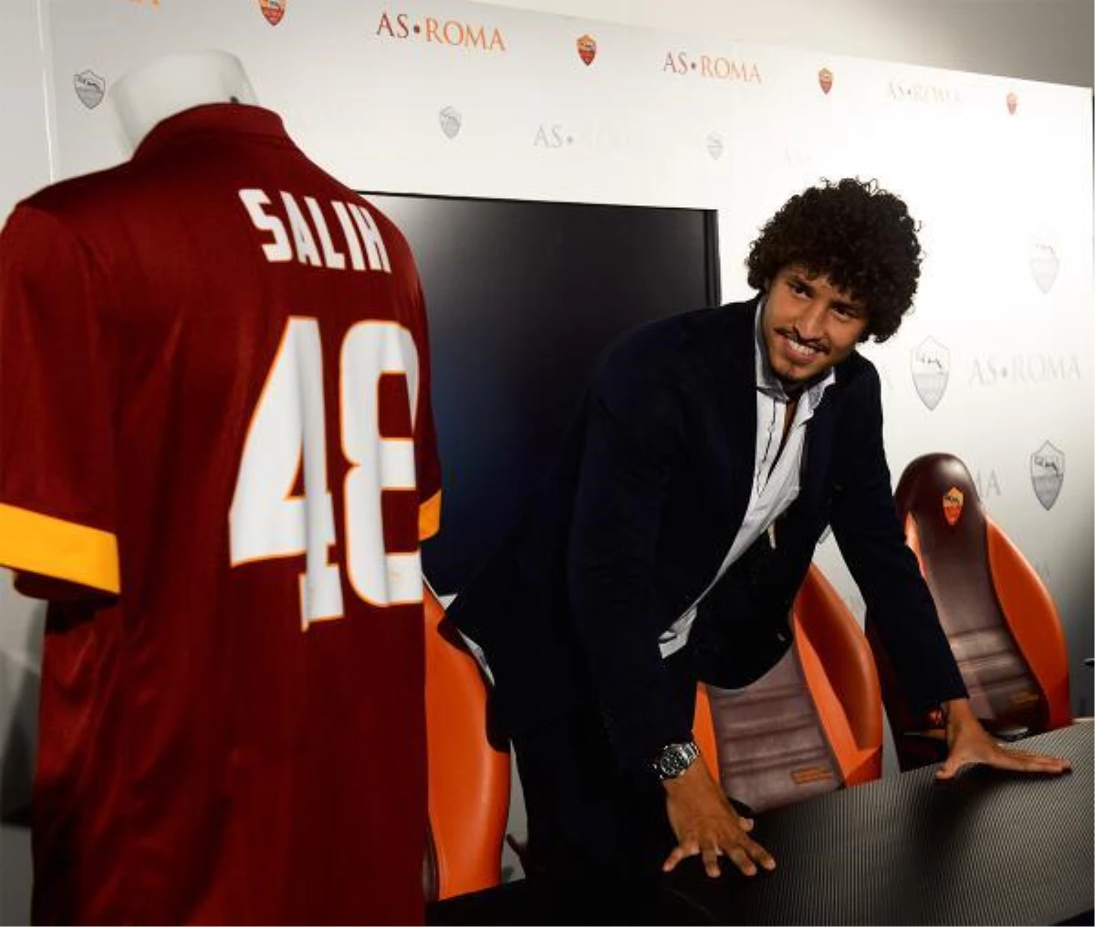 Salih Uçan Resmen Roma\'da