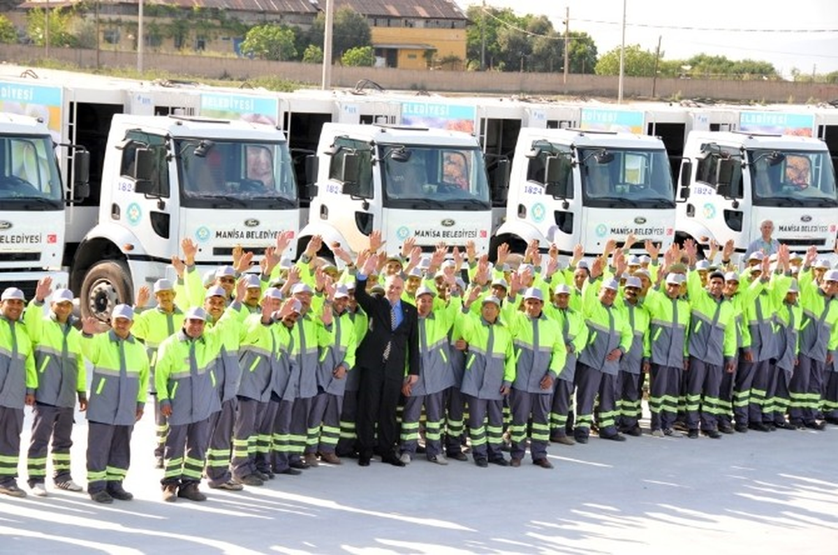 Şehzadeler Belediyesi\'ne Araç ve Personel Desteği