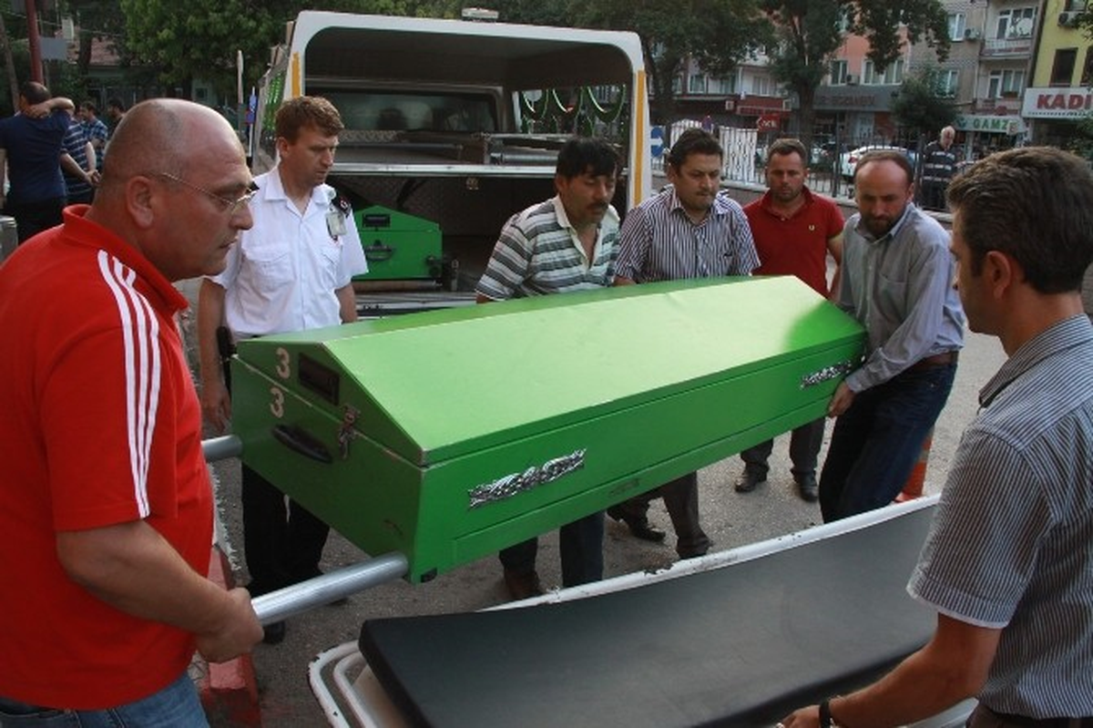 Takla Atan Traktörün Sürücüsü Hayatını Kaybetti