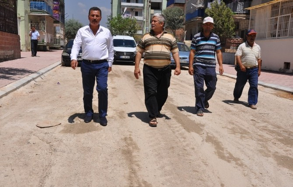 Toroslar\'da Kaldırım Çalışmaları Sürüyor