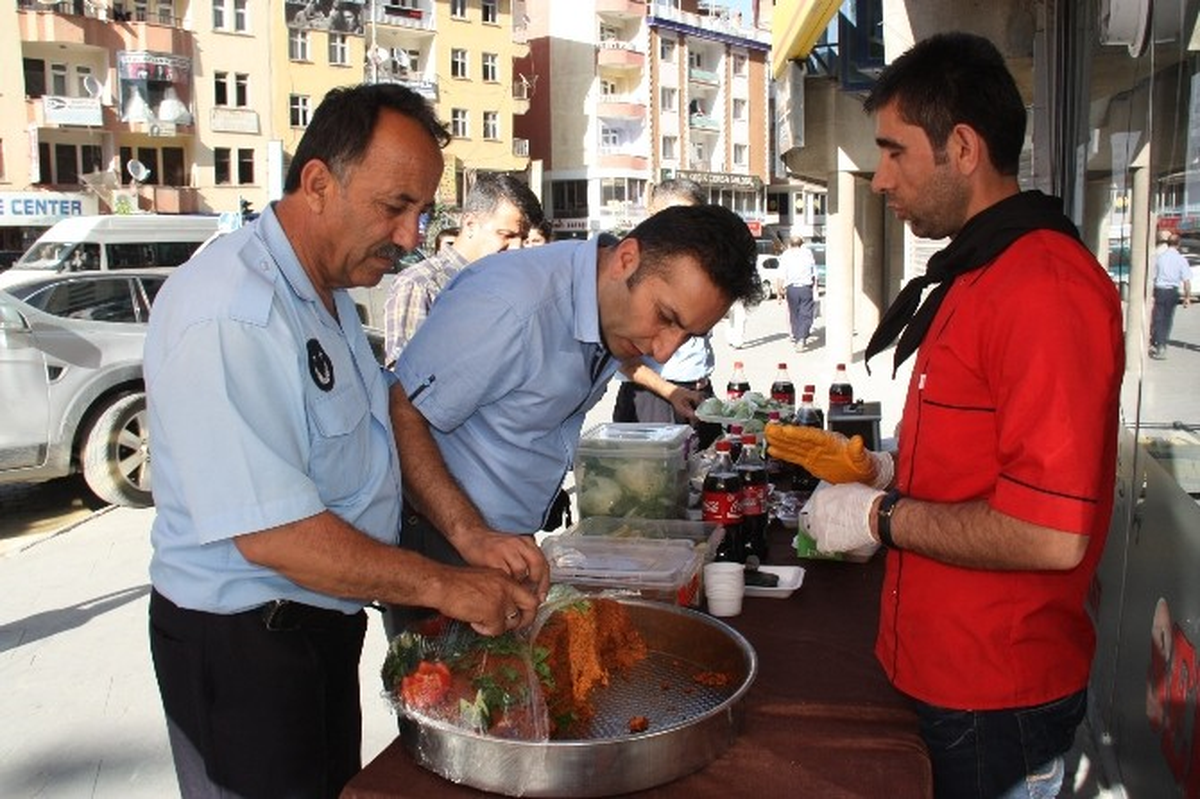 Hakkari\'de Çiğköfte Denetimi