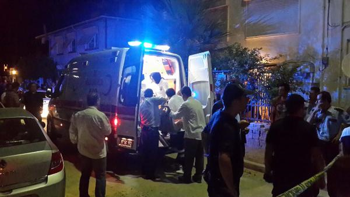 Barışma Talebini Kabul Etmeyen Eşini Öldürdü