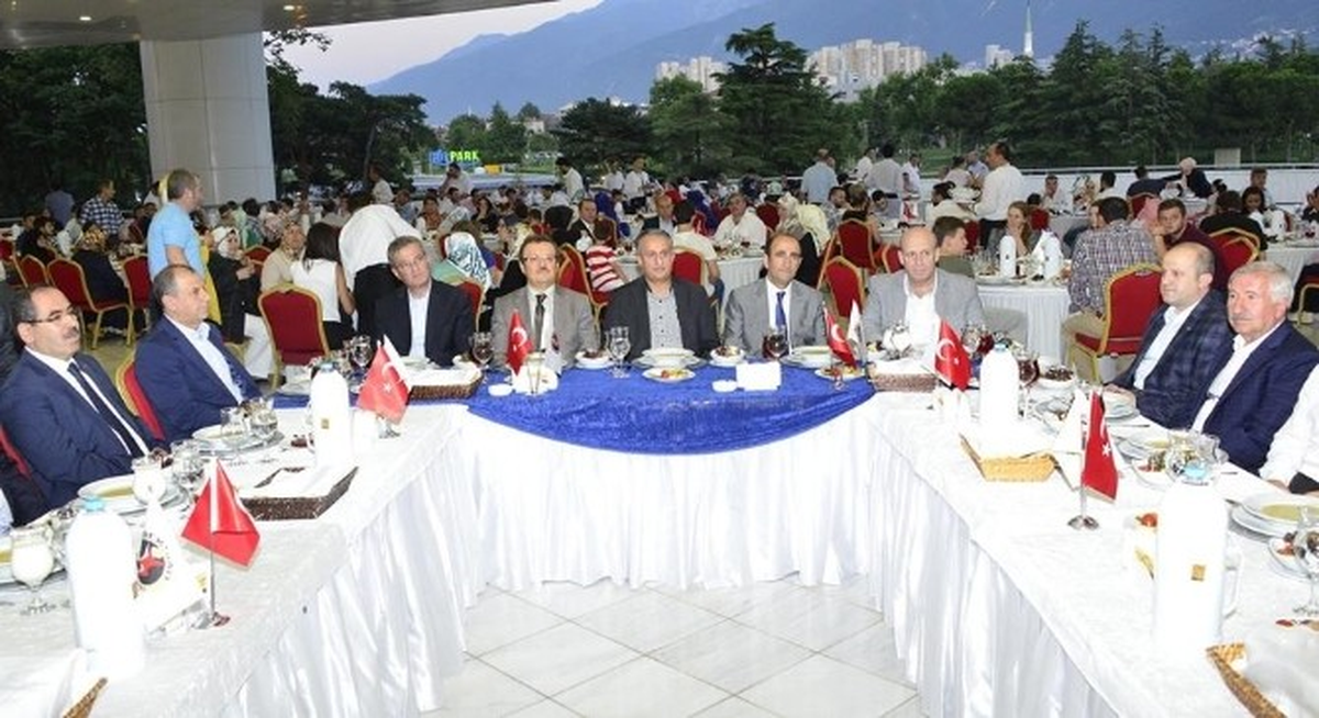 Beksiad\'dan Görkemli İftar