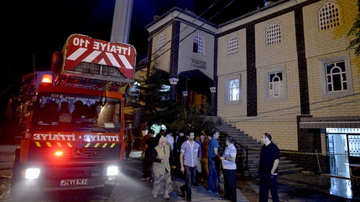 Cami Kundaklandı İddiası