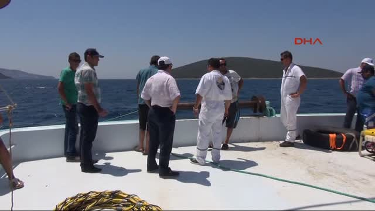 Denizin Dibini Saran Ağlar İçin Temizlik Çalışması