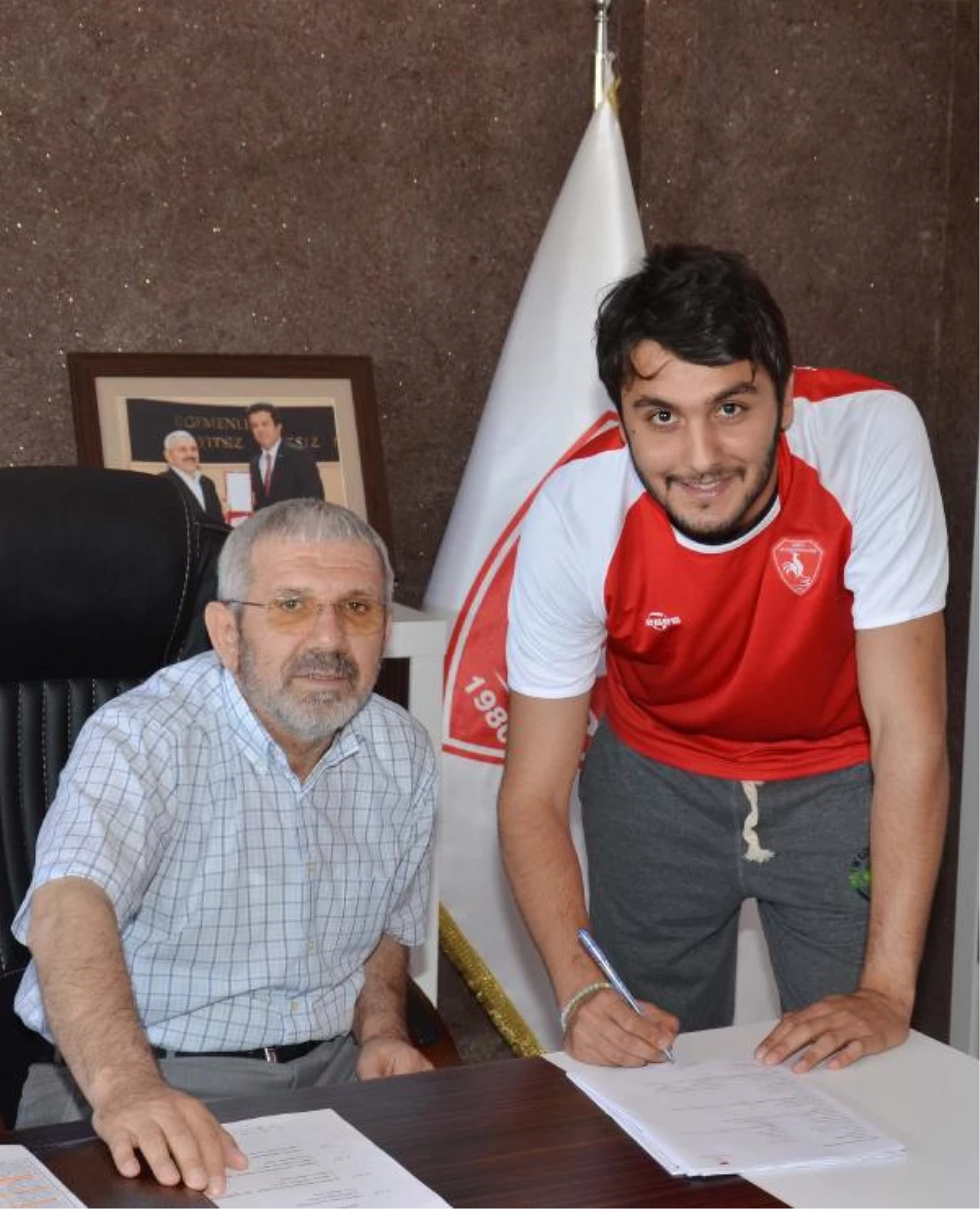 Denizli Büyükşehir Belediyespor Mert Ege ile Sözleşme İmzaladı