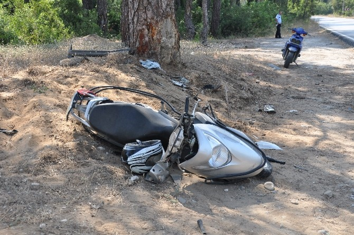Düzeltme) Otomobil ile Motosiklet Çarpıştı: 2 Yaralı