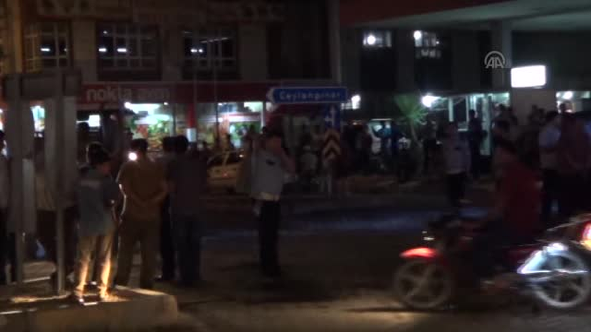 Akçakale ve Haliliye\'de Elektrik Kesintisi Protestosu