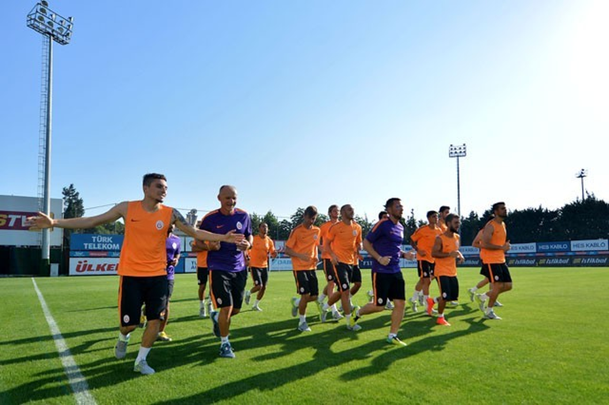 Galatasaray Sezonun İlk Antrenmanını Yaptı