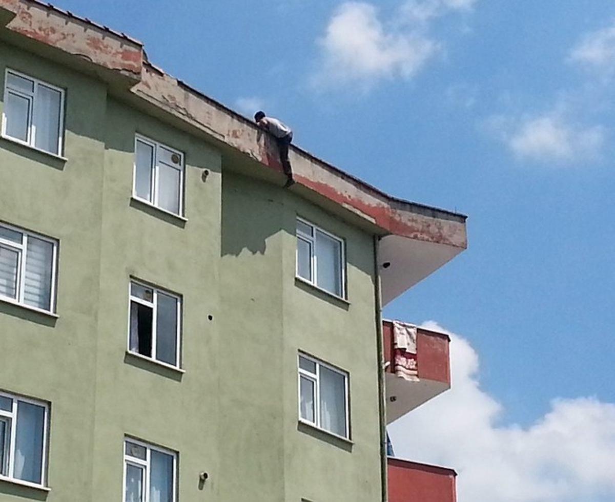 Gebze\'de İntihar Girişimi