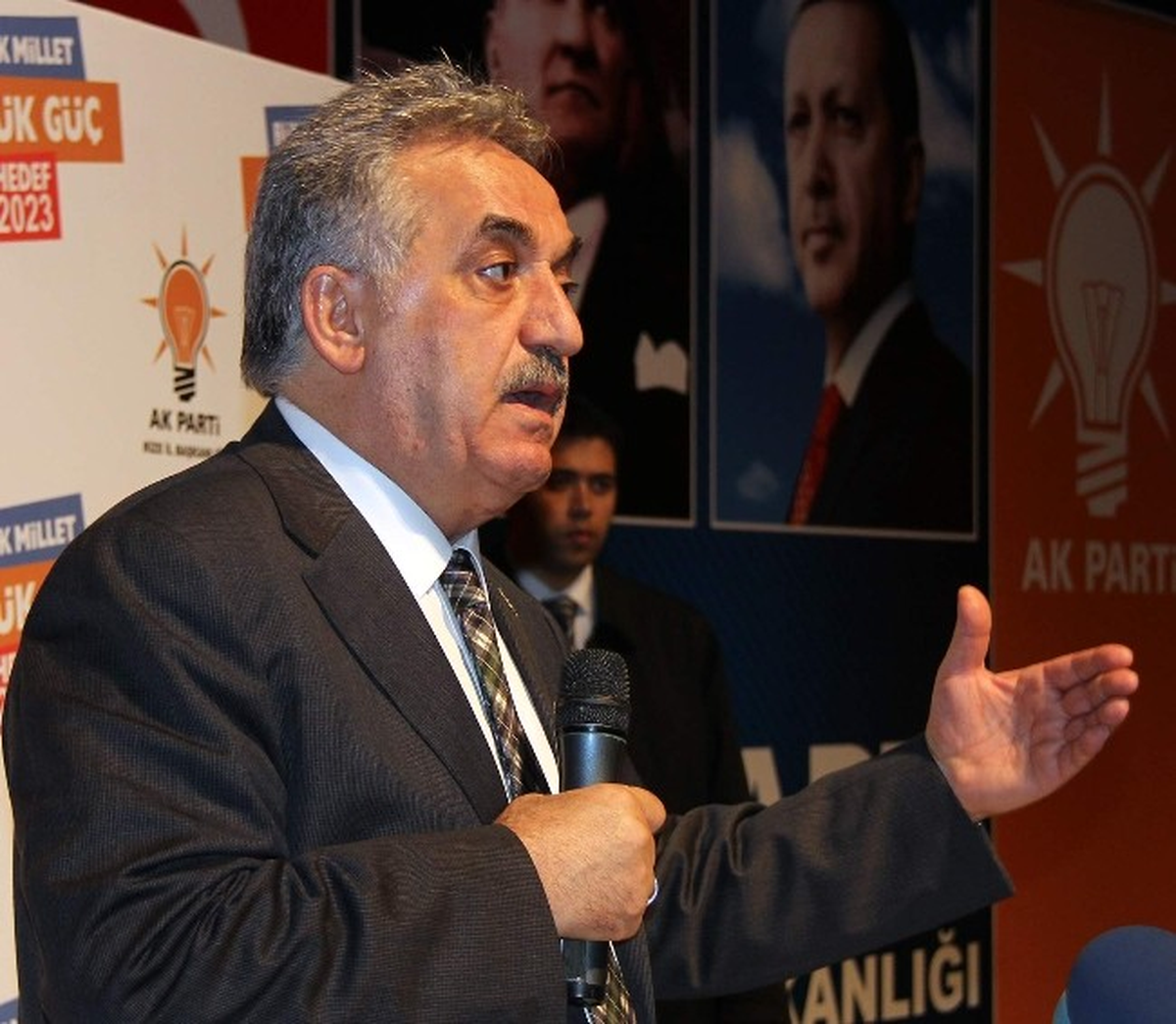 Gümrük ve Ticaret Bakanı Yazıcı Rize\'de Açıklaması