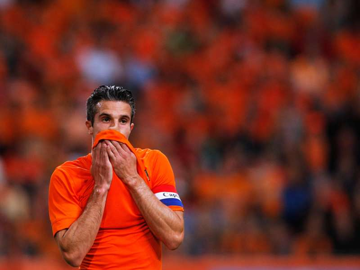 Hollanda\'da Van Persie Alarmı