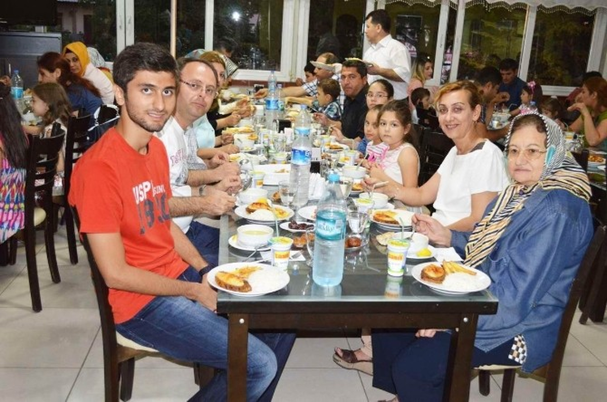 İlkokul Öğrencileri İftar Yemeğinde Buluştu