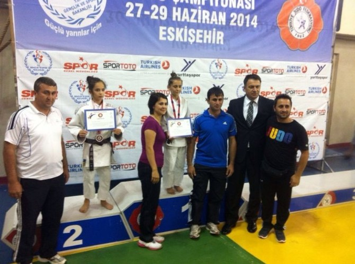 Judo Takımı Düzce\'ye 2 Altın 1 Gümüş ile Döndü