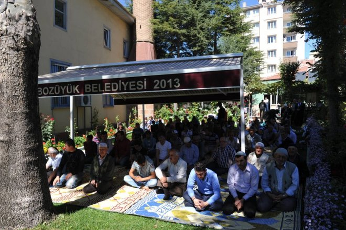 Kütahya Belediyesi\'nden Camilere Tente