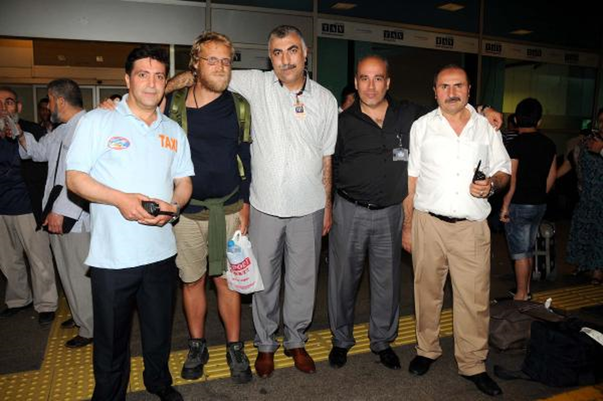 Parasız Kalan İsveçli Maceraperestin Yardımına Taksiciler Koştu