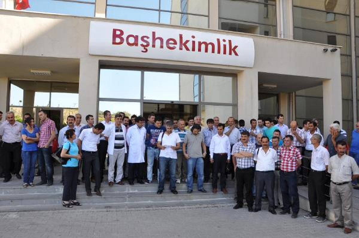 Sağlık Çalışanlarından Doktora Saldırıya Tepki