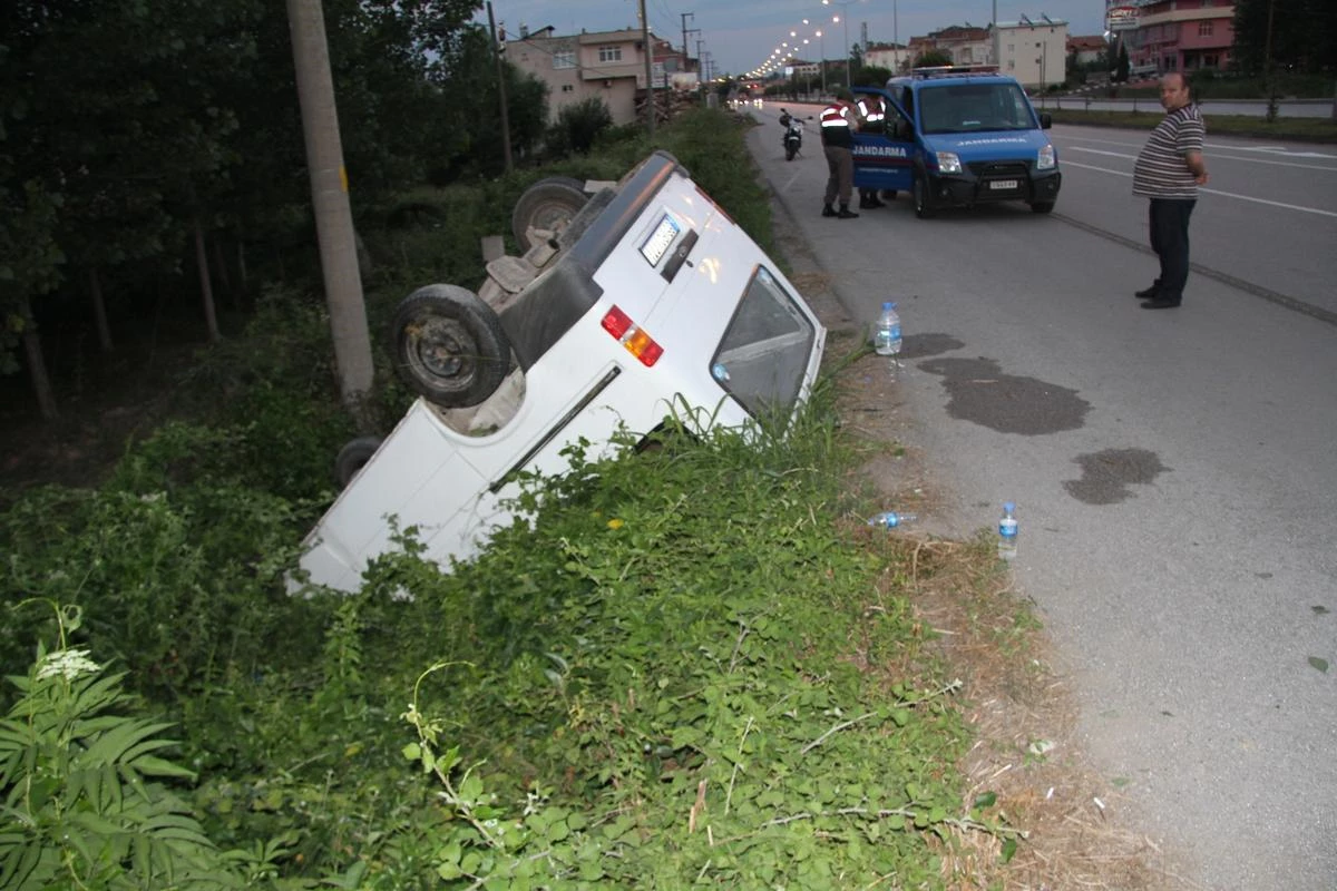 Samsun\'da Minibüs Devrildi: 6 Yaralı
