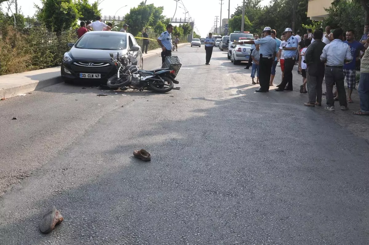 Tarsus\'ta Trafik Kazası: 2 Yaralı