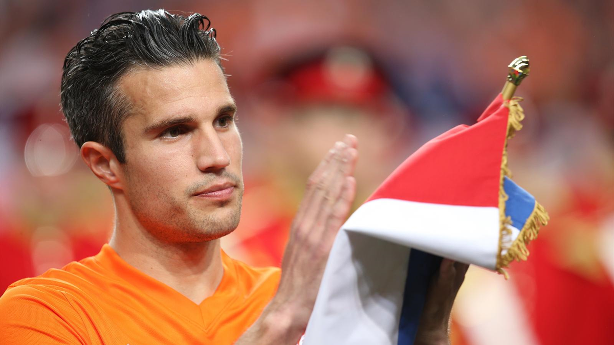 Van Persie Yarı Finalde Yok