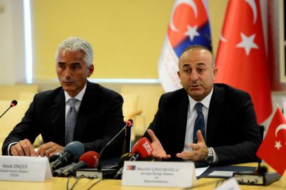 AB Bakanı Çavuşoğlu, Tüsiad Başkanı Dinçer\'i Kabul Etti