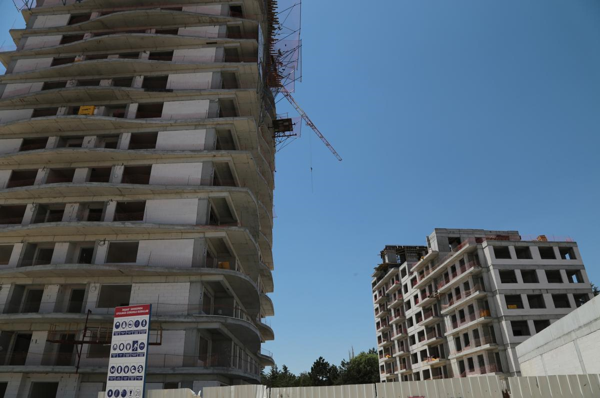 Asansör Boşluğuna Düşerek Yaralanan İşçi Kurtarıldı