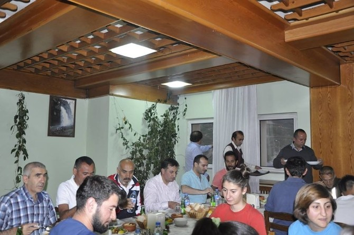 Atletizm ve Alp Disiplini Kayak Milli Takım Sporcuları İftar Yemeğinde Buluştu