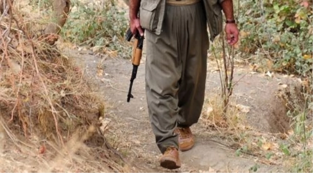 Çukurca\'da 1 PKK\'lı Teslim Oldu