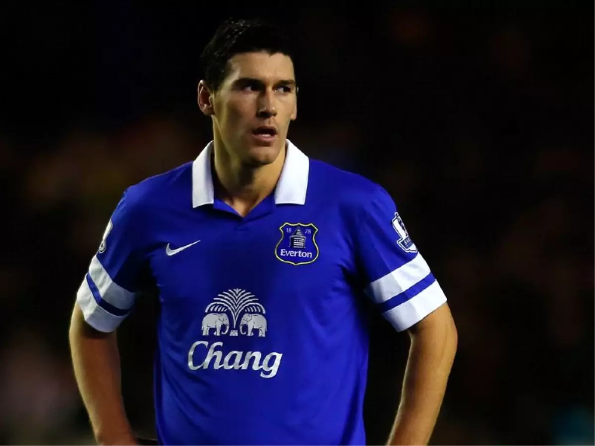 Barry Artık Everton\'da