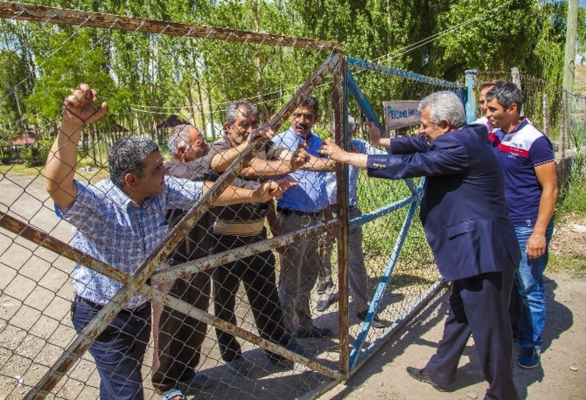 Belediye Çalışanları Elektrik Kesintisine İzin Vermedi