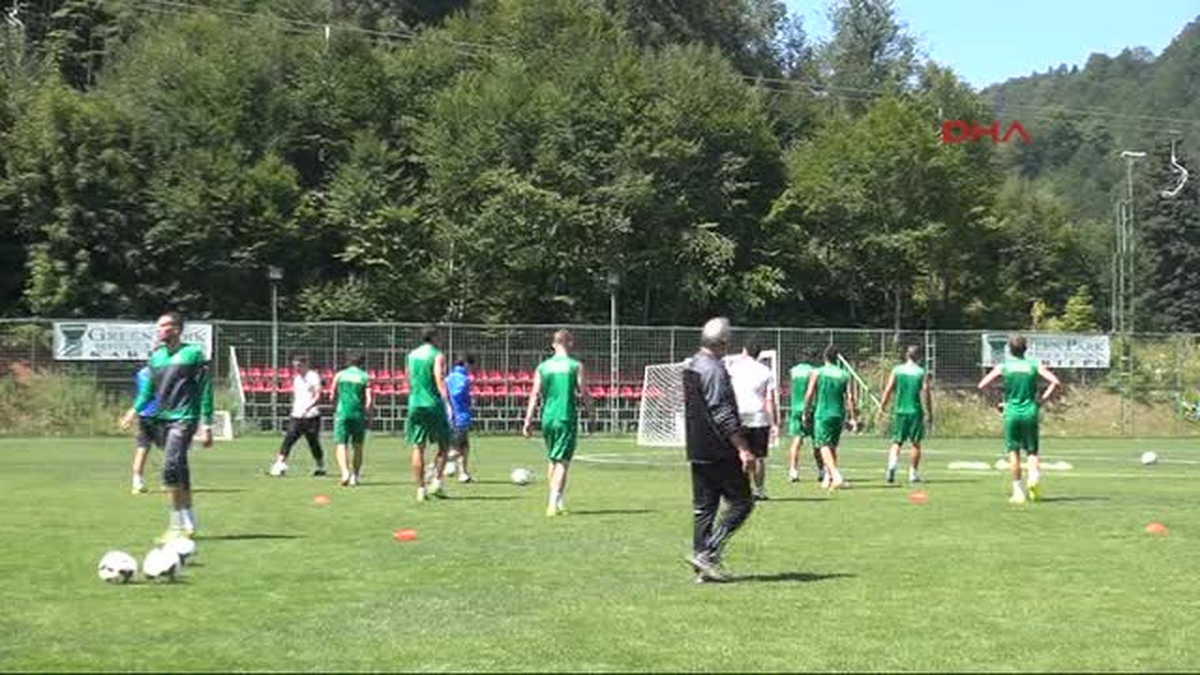 Bursaspor\'un Kartepe Kampı Sürüyor