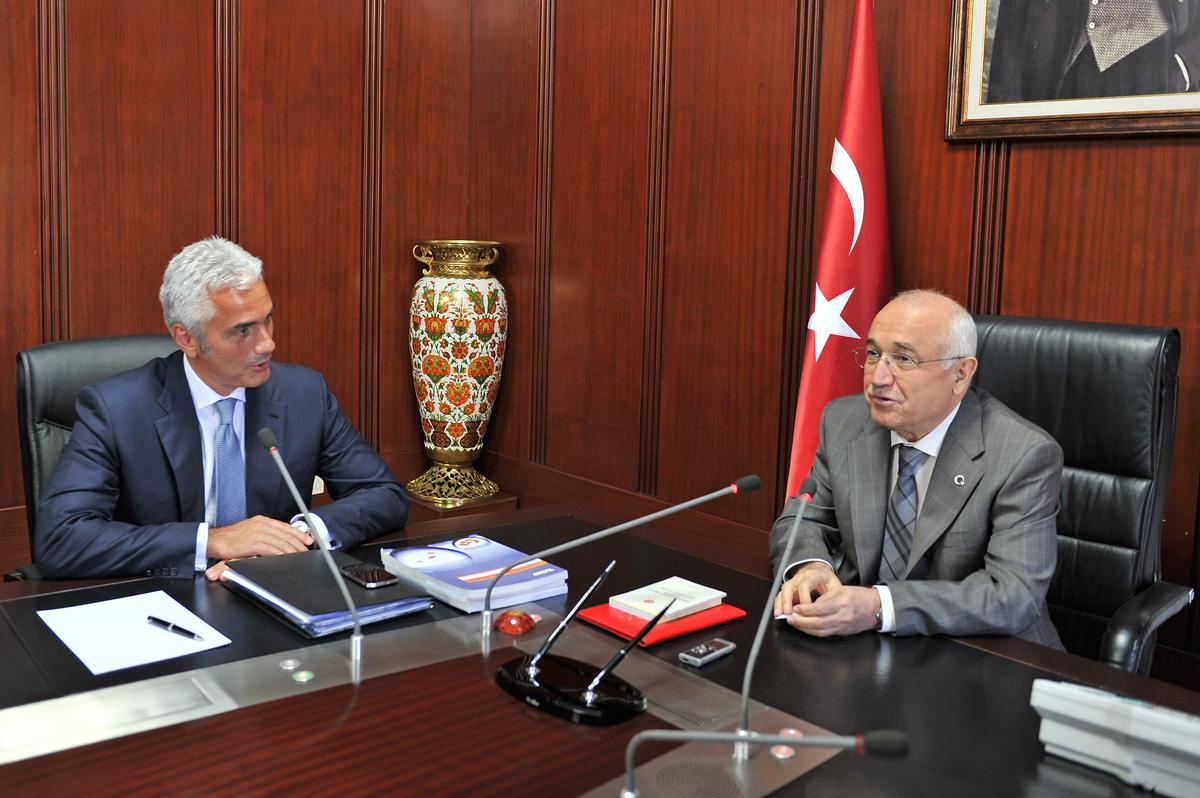 Çiçek, Tüsiad Heyetini Kabul Etti
